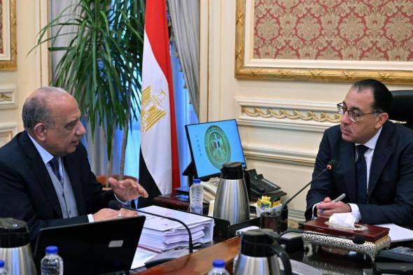 وزير قطاع الأعمال: حريصون على تطوير منظومة القطن المصري…