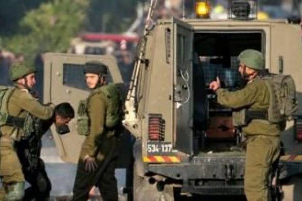 الاحتلال يعتقل 48 فلسطينياً من الضفة