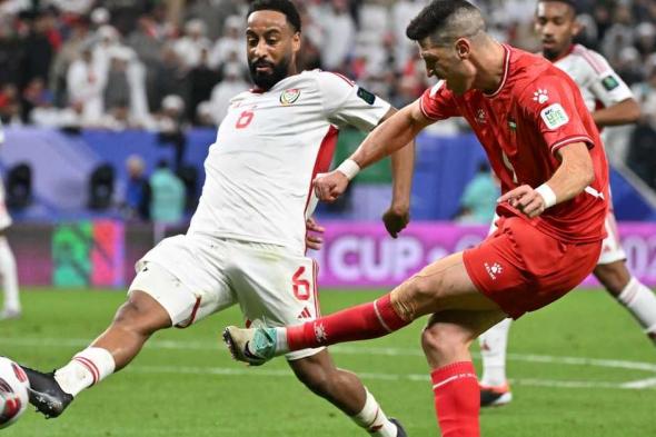 العالم اليوم - كأس آسيا: الإمارات بعشرة لاعبين تتعادل مع فلسطين