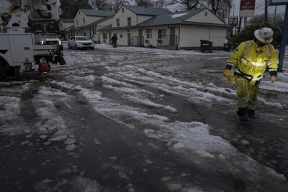 مقتل 89 شخصا على الأقل في الولايات المتحدة جراء العواصف الثلجية