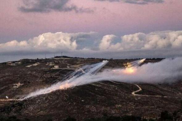 إسرائيل تقصف بلدات في الجنوب اللبناني بالقذائف الفسفورية