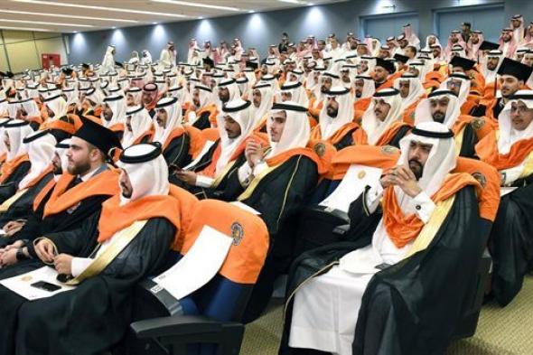 جامعة الأمير محمد بن فهد تحتفي بتخرج 450 طالبًا من خريجيها