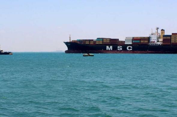 العالم اليوم - إصابة سفينة تجارية بـ"صاروخ" قبالة السواحل اليمنية