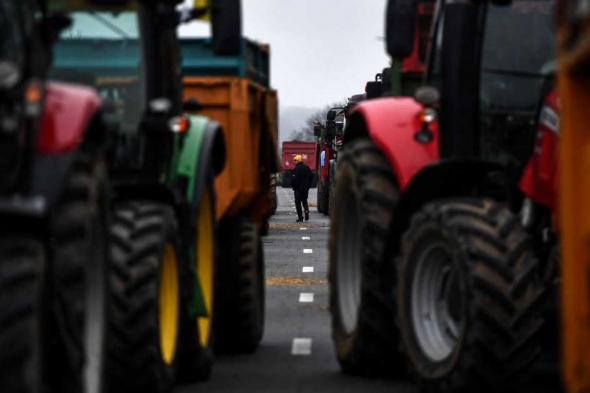 العالم اليوم - مزارعو فرنسا يترقبون إجراءات حكومية مع استعدادهم لاحتجاجات