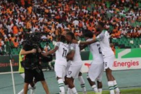 منتخب نيجيريا ضد الكاميرون.. لوكمان يتقدم للنسور 1-0 بعد 36 دقيقة