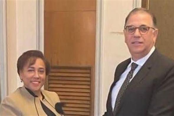 سفيرة الدومينيكان الجديدة تقدم نسخة من أوراق اعتمادها لوزارة الخارجية