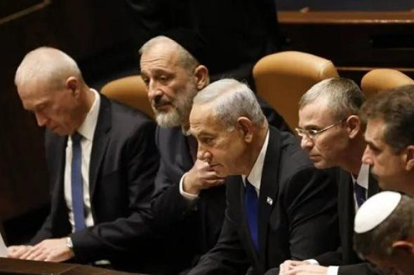 حكومة إسرائيل تناقش تفاصيل صفقة الهدنة.. ونتنياهو: 3 مقابل 1