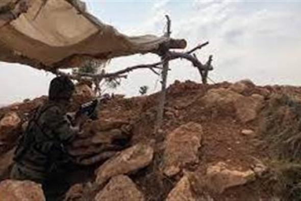 ‏المرصد السوري: فصائل مسلحة عراقية تهاجم قاعدة حقل العمر الأمريكية داخل الأراضي السورية