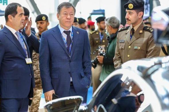 وزير الداخلية بجمهورية طاجيكستان يزور جناح وزارة الداخلية بمعرض الدفاع العالمي 2024