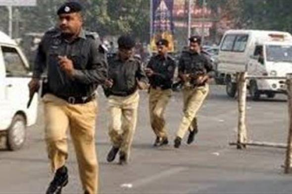 مقتل 10 من أفراد الأمن في هجوم على مركز للشرطة في شمال غرب باكستان