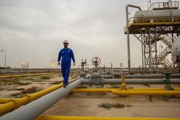 العراق يؤكد التزامه بتعويض الزيادة في إنتاج النفط في يناير