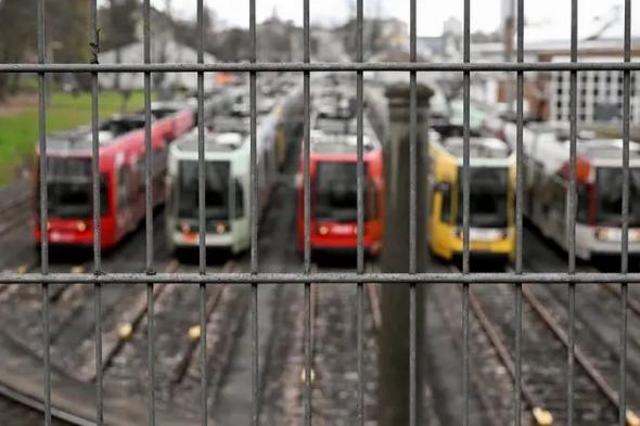 السكك الحديدية والمطارات في ألمانيا تشهد موجة إضرابات جديدة