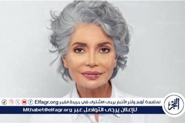 سوسن بدر تهنئ صناع فيلم رحلة 404: الست منى عاملة ابداع