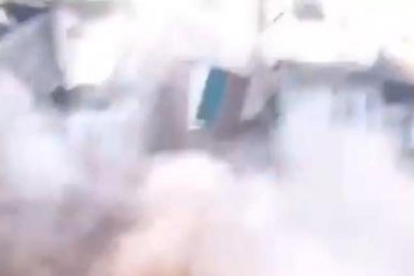 اتفرج صرخات الناس بانهيار مبنى سكني في الإسكندرية .. فيديو