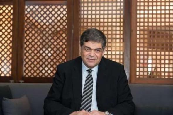 وزير الصحة الأسبق يحذر من تدخين الشيشة والمعسل بعد الإفطار مباشرة