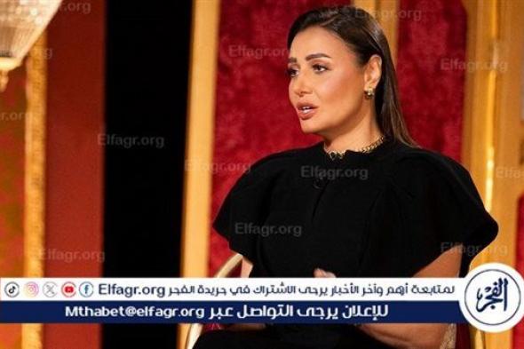 حلا شيحة ترد على مهاجميها: 'الفنانين مش زعلانين مني وفاهمين اللي بيحصل'