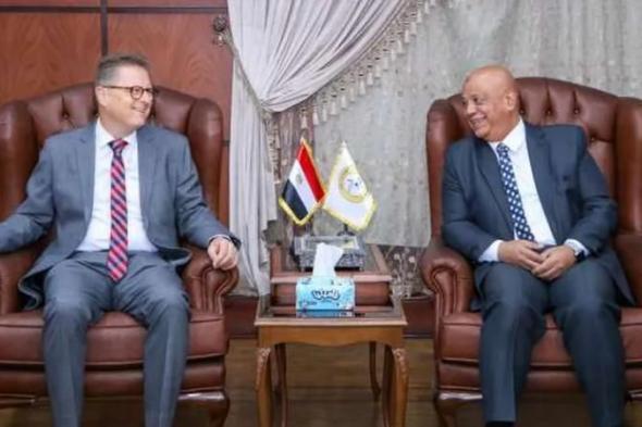 السفير الألماني بمصر يزور ميناء دمياط لبحث تطوير التعاون المشترك