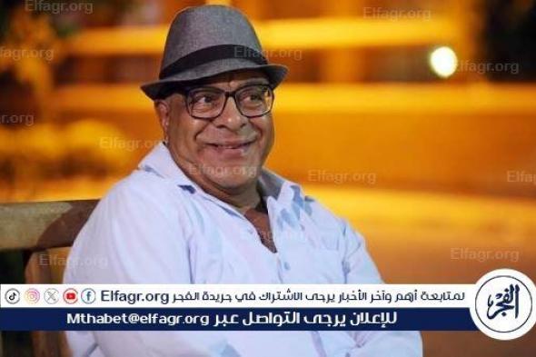 الشاعر عنتر هلال يتهم أحمد مكي بسرقة أغنيته.. ويؤكد: مش هسيب حقي (فيديو)