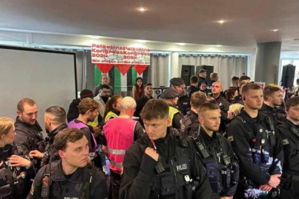 الشرطة الألمانية تقتحم مؤتمر فلسطين وتقطع الكهرباء عنه