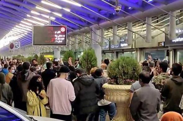 العالم اليوم - مطارات إيرانية تقرر إلغاء رحلاتها حتى يوم الاثنين