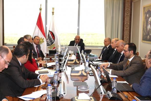 محمود عصمت: القطاع الخاص شريك رئيسي في تنفيذ مشروعات التطوير…