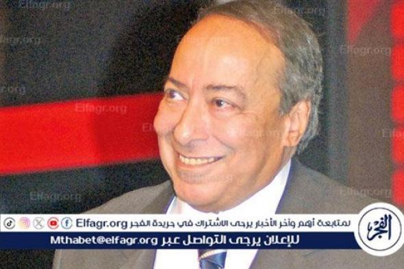 رئيس النادي الأهلي محمود الخطيب يصل إلى جنازة صلاح السعدني