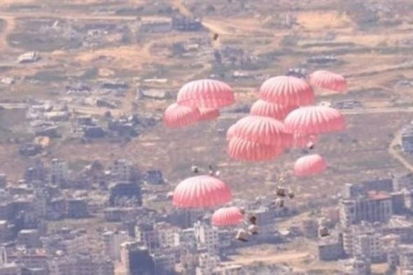الأردن يعلن زيادة عدد الإنزالات الجوية على غزة لـ 302