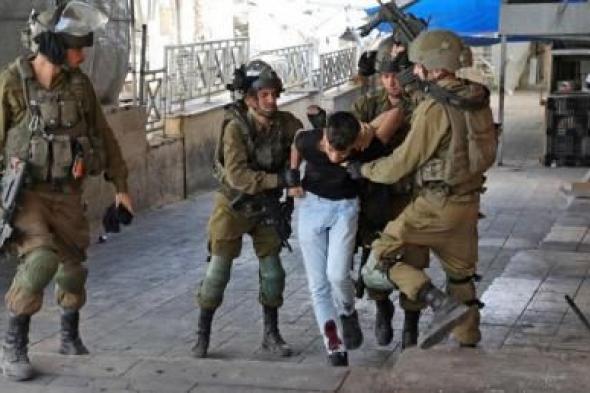 الاحتلال يعتقل 20 فلسطينياً من الضفة