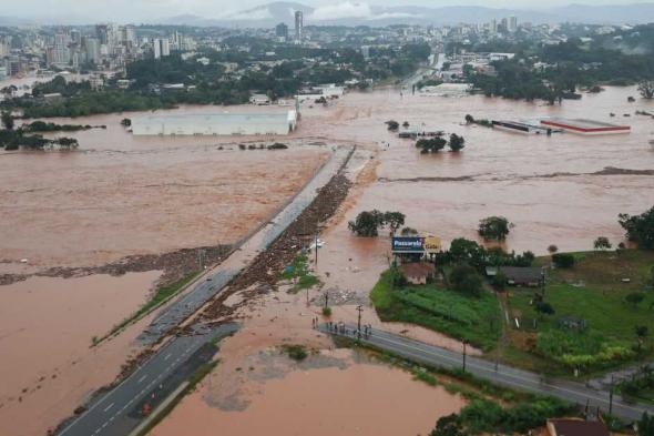 العالم اليوم - بالفيديو: أمطار غزيرة تتسبب بمقتل العشرات في البرازيل
