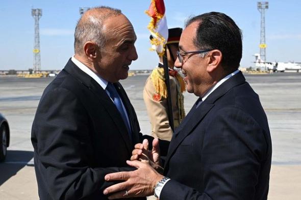 رئيس الوزراء يستقبل نظيره الأردني بمطار القاهرة الدولي