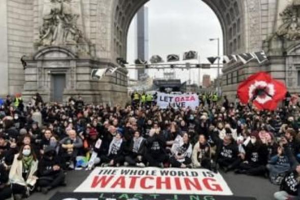 أخبار اليمن : أمريكا.. متظاهرون يُغلقون جسر مانهاتن للمطالبة بوقف الحرب على غزة