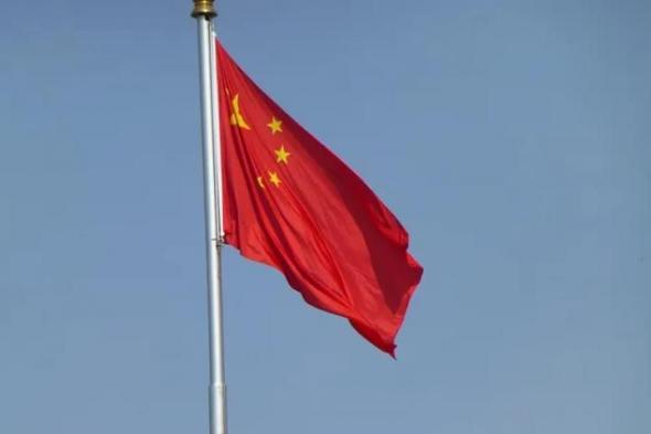الصين تتعهد بالدفاع بحزم عن مصالحها في مواجهة الرسوم الجمركية الأمريكية