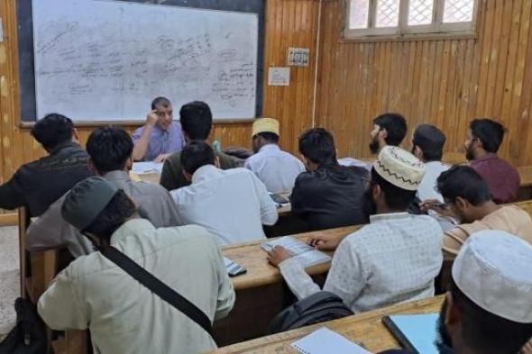 البحوث الإسلامية يبدأ فعاليات المراجعات الدراسية للطلاب الوافدين بمدينة البعوث