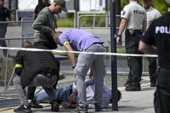 كاتب معارض عمره 71 عاما مطلق النار على رئيس الوزراء السلوفاكي