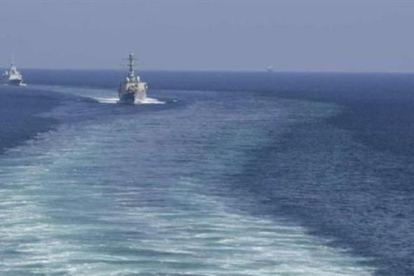 الجيش الأمريكي: لا تقارير عن إصابة السفينة جراء استهدافها بصاروخ حوثي بالبحر...