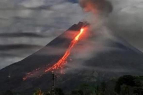 إخلاء 7 قرى إثر ثوران بركان في أندونيسيا