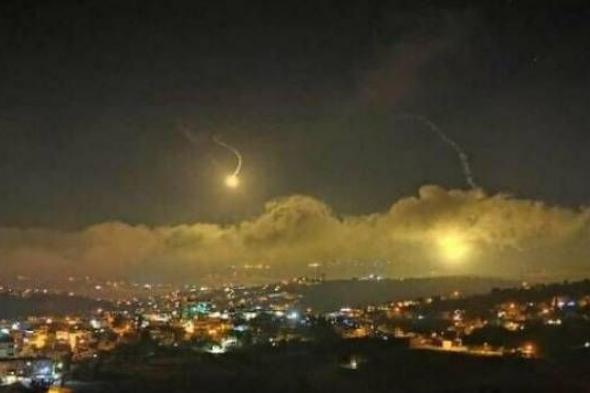 إعلام إسرائيلي: إطلاق رشقات صاروخية من جنوب لبنان باتجاه الجليل الأعلى
