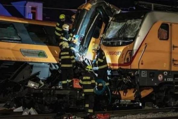 4 قتلى و5 جرحى في تصادم بين قطار وحافلة في سلوفاكيا