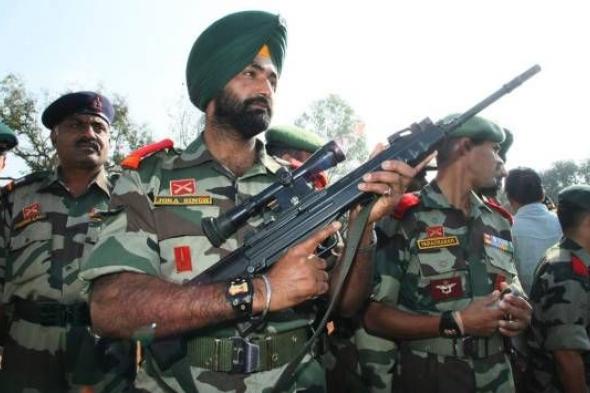 الهند وروسيا تبحثان سبل تعزيز التعاون في مجال الدفاع