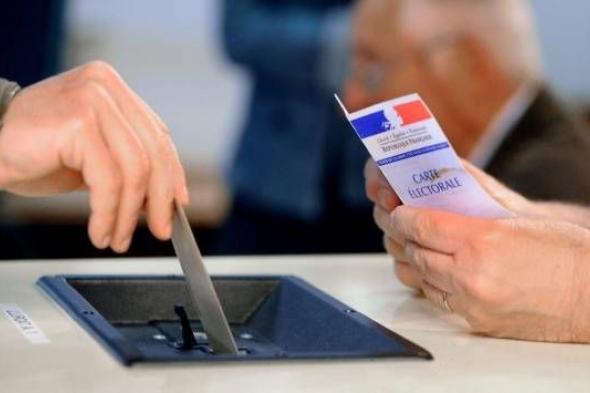 وكالة الأنباء الفرنسية: اليمين المتطرف يتصدر في الانتخابات التشريعية