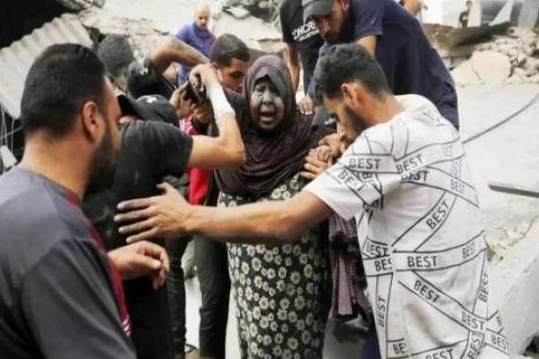 «القاهرة الإخبارية» تعرض لقطات لمجزرة الاحتلال ضد المدنيين فى حى الزيتون