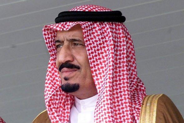 الملك سلمان يوجه بمنح الجنسية السعودية لجميع الأجانب الذين دخلوا المملكة قبل هذا التاريخ