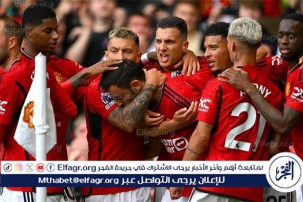 كومو الإيطالي يقترب من ضم لاعب مانشستر يونايتد السابق