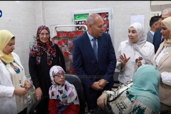 محافظ القاهرة يتفقد قافلة طبية للكشف على ذوي الهمم في حلوان (فيديو)