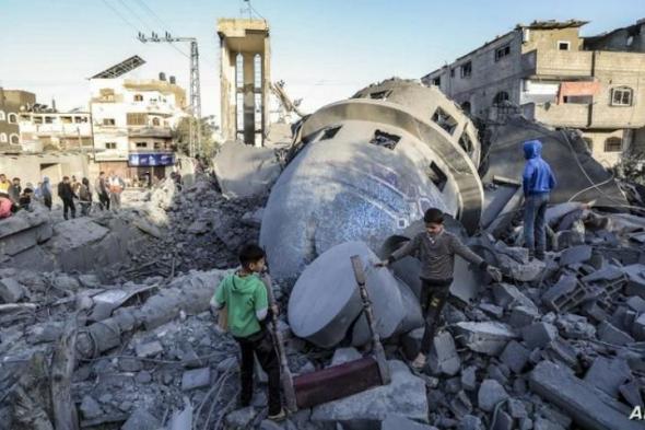 8 شهداء في قصف إسرائيلي استهدف سيارة بخان يونس جنوبي غزة